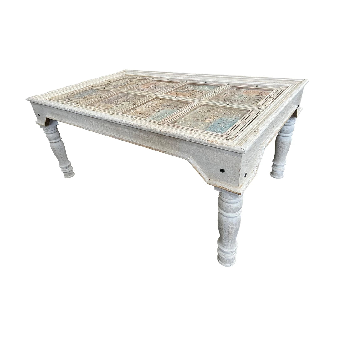 Mesa de comedor tallada