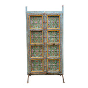 Puerta con flores