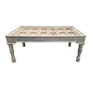 Mesa antigua de comedor